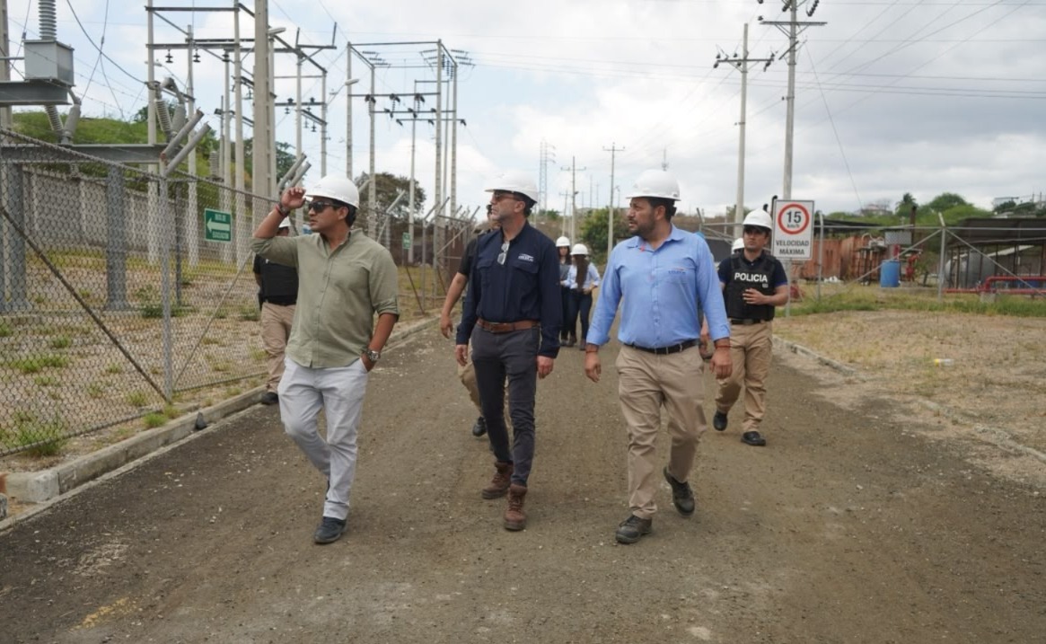 Gerente General de CELEC EP verifica acciones para fortalecer la confiabilidad del Sistema Eléctrico de Manabí